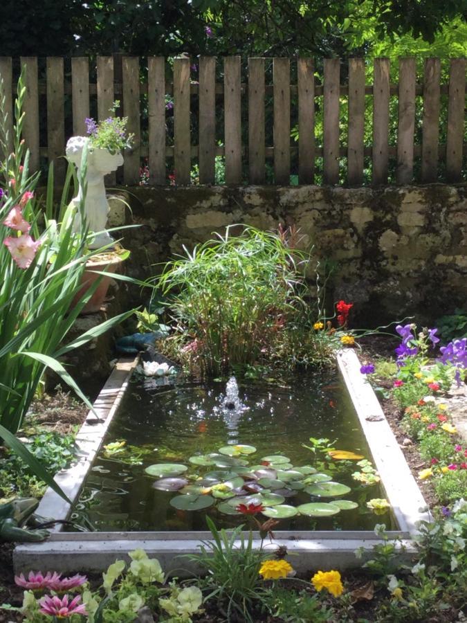 Bed and Breakfast Les Noyers Aulnay Aulnay  Zewnętrze zdjęcie
